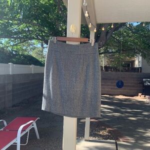 Banana Republic pencil skirt 87% wool size 4